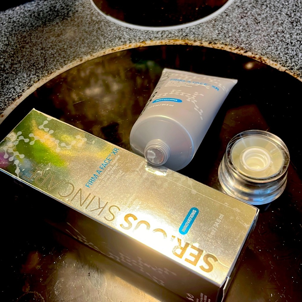 Serious Skincare Firm a face xr